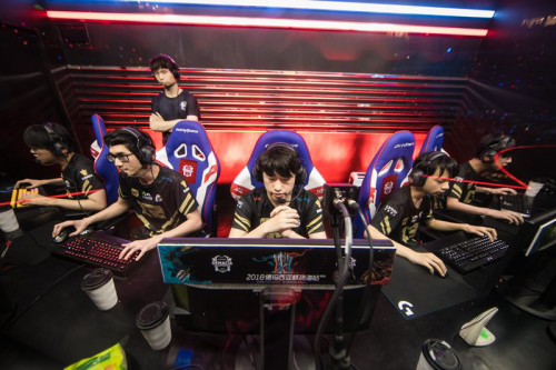 洲顶级俱乐 洲顶级俱乐