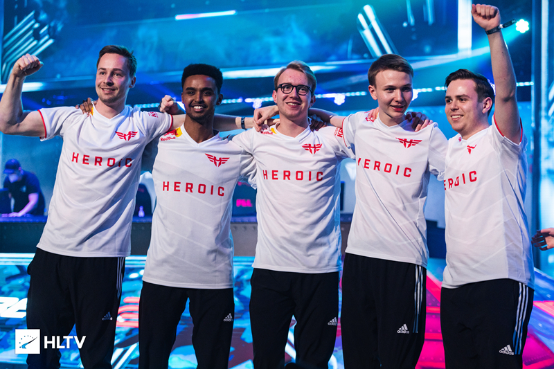 并通过对话 并通过对话